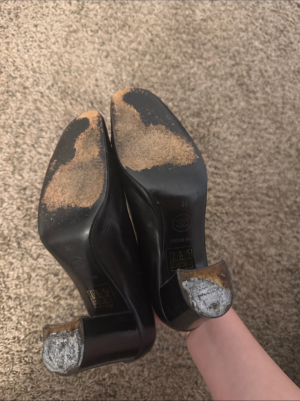 Authentic chanel heels - Picture 3 of 5